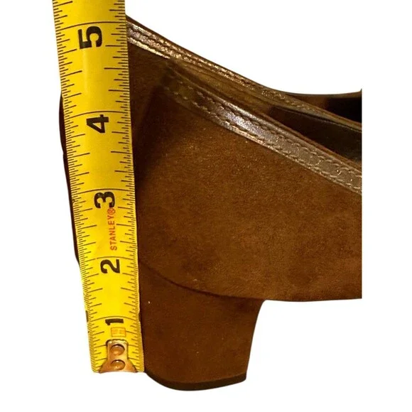 SALVATORE FERRAGAMO Pumps Heels Size 11B Brown Suede Fringe ITALY